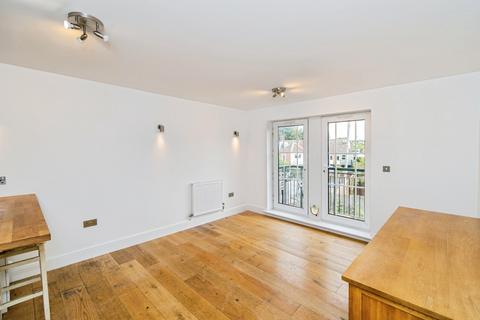 2 bedroom flat for sale, Hill Lane, Southampton, Hampshire, SO15