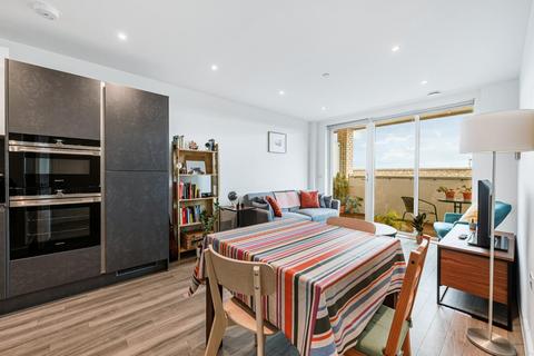 undefined, Avenue Road, Acton