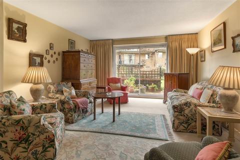 3 bedroom flat for sale, Paveley Drive, London, SW11