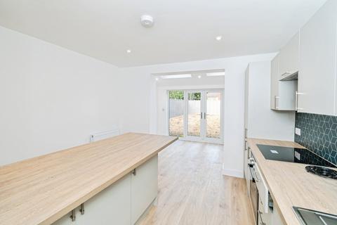 2 bedroom semi-detached house for sale, Winchester Road, Southampton, Hampshire, SO16