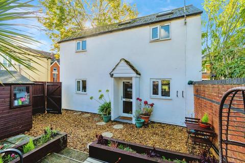 Grove Road, Southampton, Hampshire, SO15