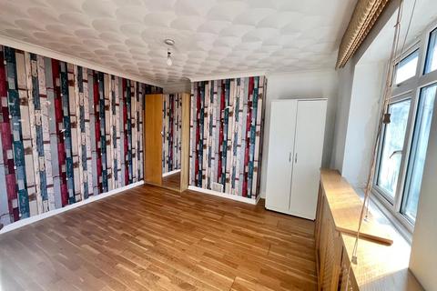 undefined, Waverley Road, Southampton, Hampshire, SO15