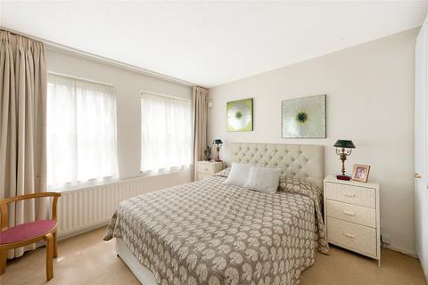 2 bedroom flat for sale, Thorney Crescent, London, SW11