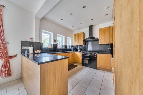 5 bedroom detached house for sale, Lynwood Grove, Orpington