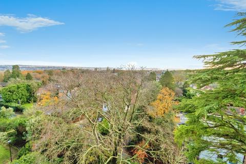 2 bedroom flat for sale, Bassett Avenue, Southampton, Hampshire, SO16
