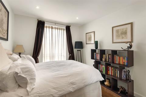 2 bedroom flat for sale, Rutherford House, Battersea Park Road, Battersea, SW11