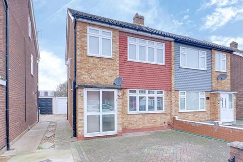 Stoke Road, Rainham RM13