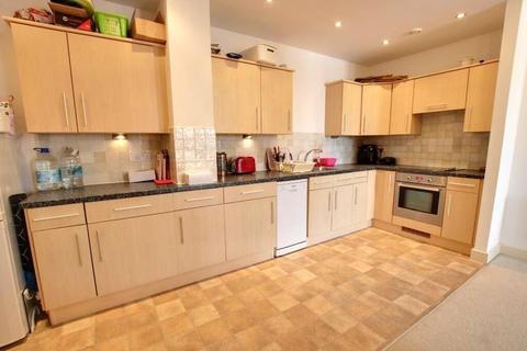 2 bedroom flat for sale, High Street, Southampton, Hampshire, SO14