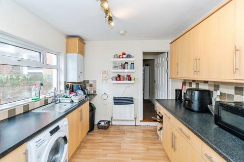 4 bedroom terraced house for sale, Milton Road, Polygon, Southampton, Hampshire, SO15