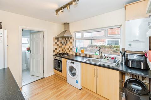 4 bedroom terraced house for sale, Milton Road, Polygon, Southampton, Hampshire, SO15