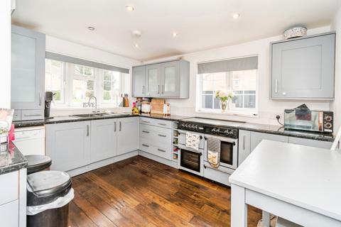 3 bedroom end of terrace house for sale, Goldcrest Gardens, Lordswood, Southampton, Hampshire, SO16