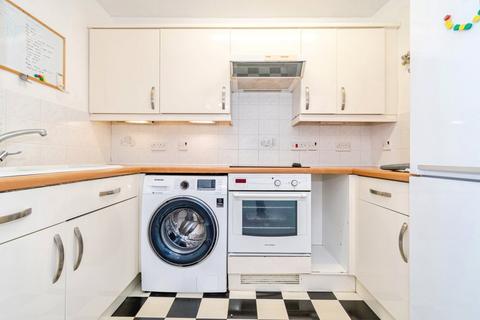 2 bedroom flat for sale, Mayfair Gardens, Banister Park, Southampton, Hampshire, SO15