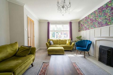 4 bedroom detached house for sale, The Holdens, Hall Green