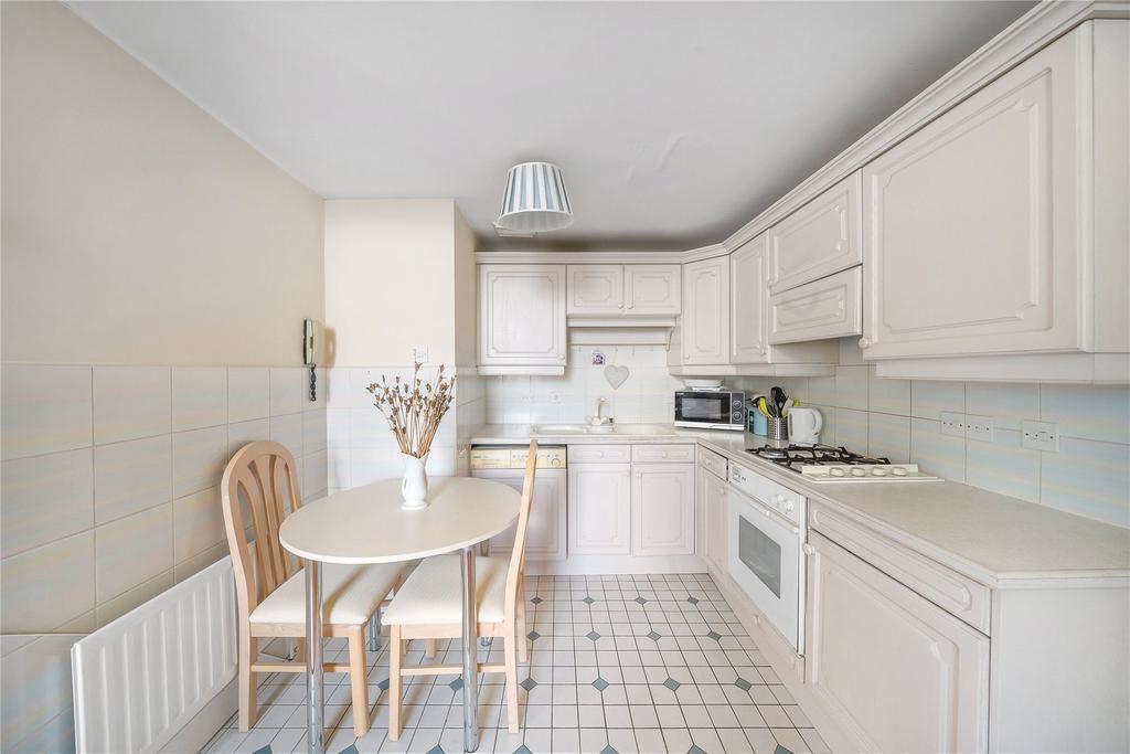 Dining/Kitchen Area