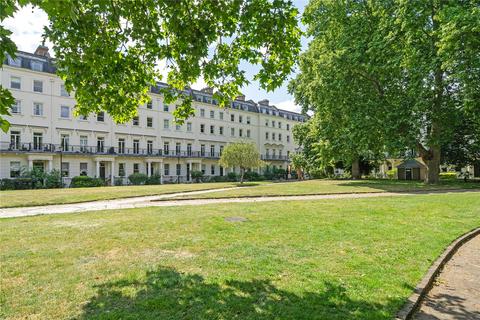 Studio for sale, Salisbury House, 3 Drummond Gate, Pimlico, London, SW1V