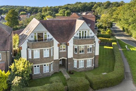 2 bedroom flat for sale, Forest Road, Effingham Junction, Leatherhead, KT24