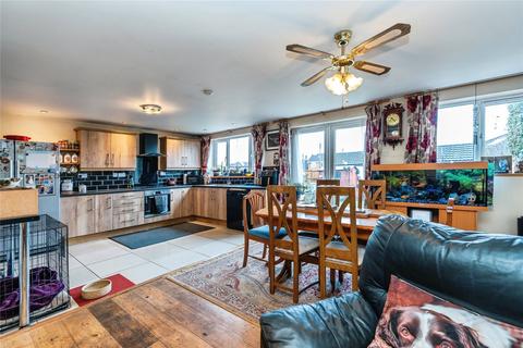 2 bedroom bungalow for sale, Sunset Road, Totton, Southampton, Hampshire, SO40