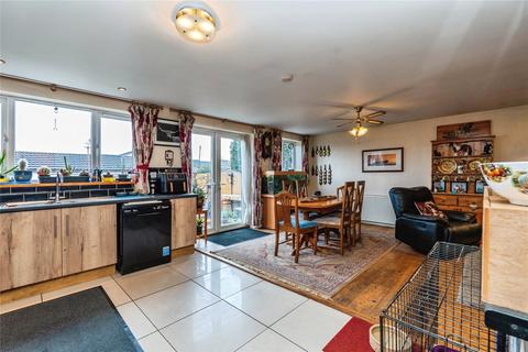 2 bedroom bungalow for sale, Sunset Road, Totton, Southampton, Hampshire, SO40