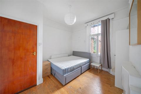 1 bedroom flat for sale, Ferndale Road, Clapham, London, SW4