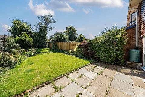 3 bedroom end of terrace house to rent, Grayshott Close, Winchester, SO22