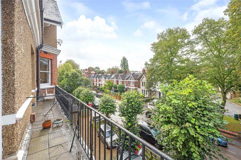 3 bedroom flat for sale, Cavendish Gardens, Trouville Road, London, SW4