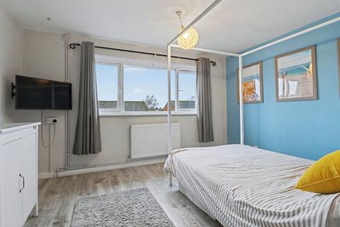 2 bedroom semi-detached house for sale, Crusader Road, Southampton SO30