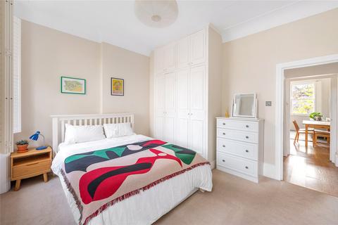 2 bedroom flat for sale, Trouville Road, London, SW4