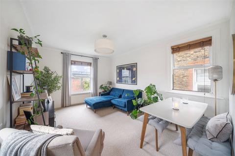 2 bedroom flat for sale, Sternhold Avenue, London, SW2