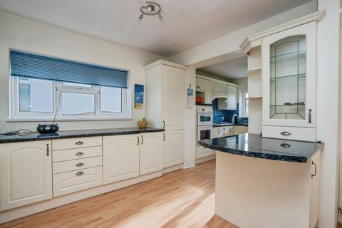 3 bedroom detached house for sale, Rowlands Avenue, Waterlooville, Hampshire, PO7