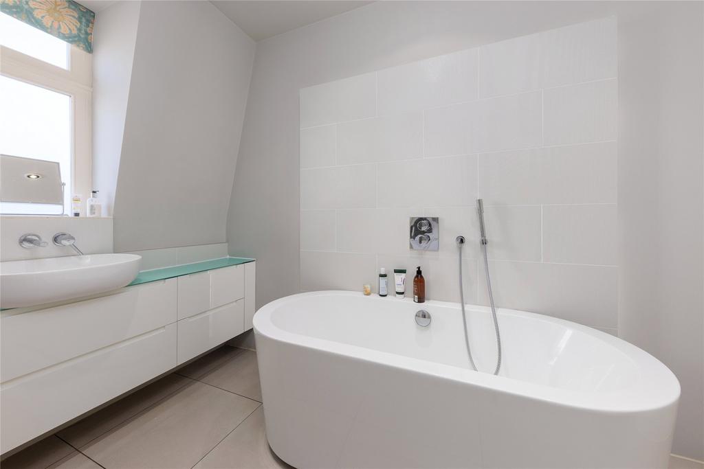 En Suite Bathroom