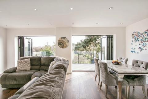 4 bedroom bungalow for sale, Evering Avenue, Poole, BH12