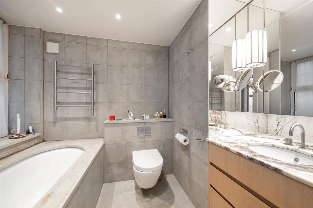 Principal Bathroom