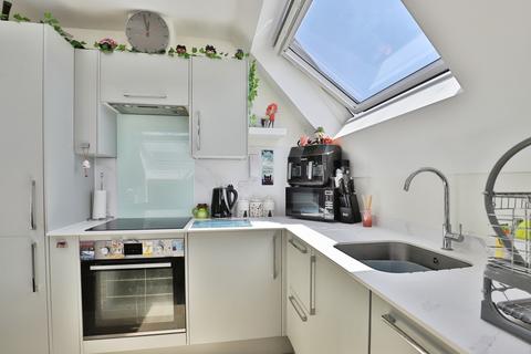 1 bedroom flat for sale, Good Road, Poole, Dorset, BH12