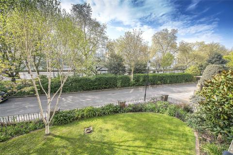 4 bedroom flat for sale, Cheyne Walk, London, SW3