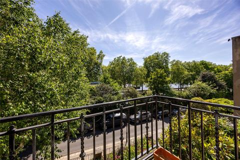 4 bedroom flat for sale, Cheyne Walk, London, SW3