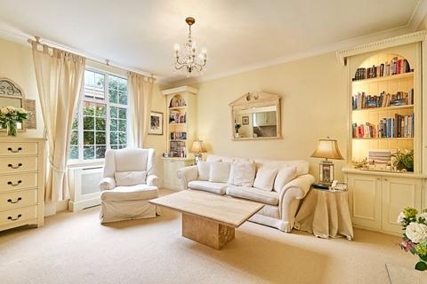 Studio for sale, Daver Court, Chelsea Manor Street, Chelsea, London, SW3