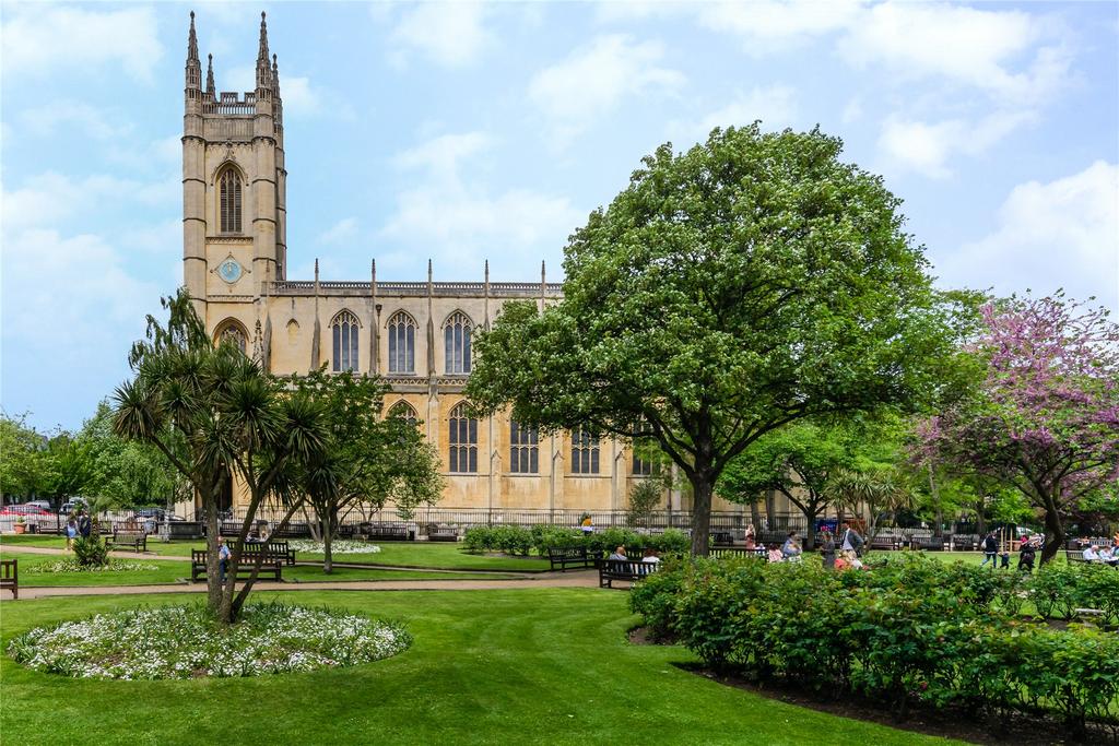 St Luke's Gardens