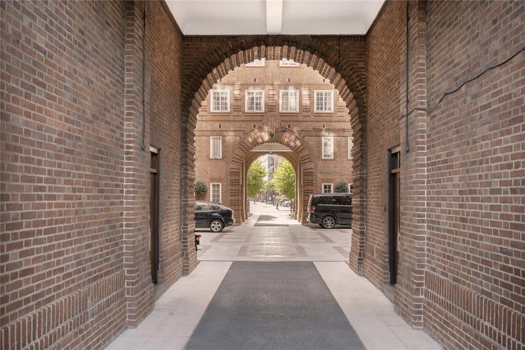 Swan Court