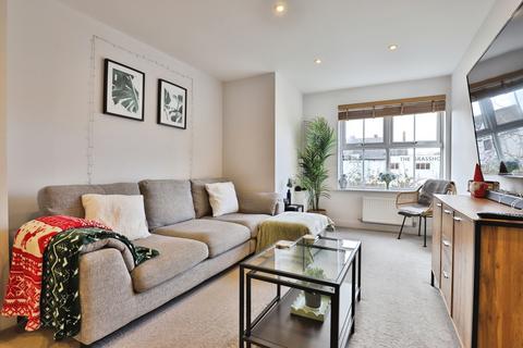 1 bedroom flat for sale, Bournemouth Road, Poole, Dorset, BH14