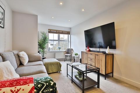 1 bedroom flat for sale, Bournemouth Road, Poole, Dorset, BH14