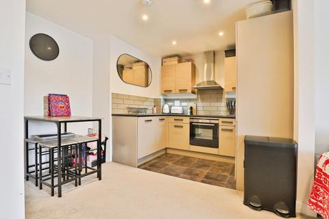 1 bedroom flat for sale, Bournemouth Road, Poole, Dorset, BH14