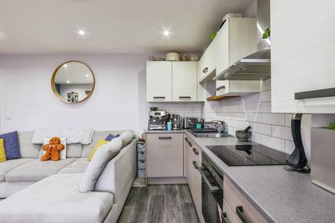 2 bedroom flat for sale, Bournemouth Road, Poole, Dorset, BH14