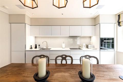2 bedroom flat for sale, Britten House, Britten Street, Chelsea, London, SW3