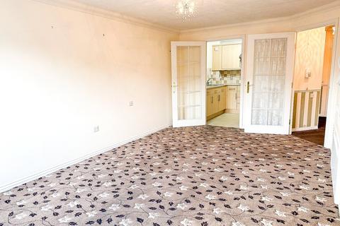 1 bedroom flat for sale, Padnell Road, Waterlooville, Hampshire, PO8