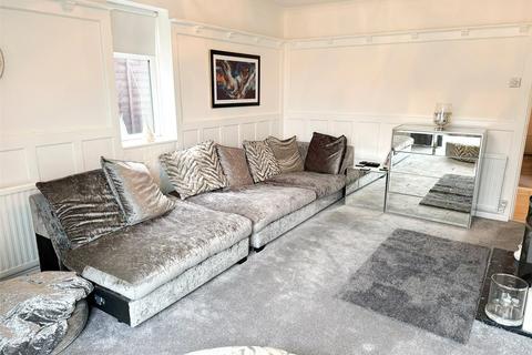 2 bedroom bungalow for sale, Cotwell Avenue, Waterlooville, Hampshire, PO8