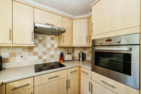 2 bedroom flat for sale, Padnell Road, Waterlooville, Hampshire, PO8