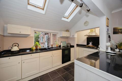 3 bedroom bungalow for sale, Lovedean Lane, WATERLOOVILLE, Hampshire, PO8