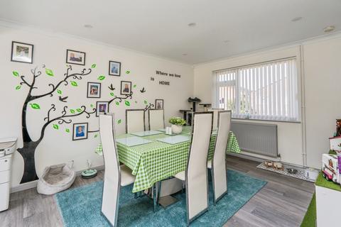 4 bedroom end of terrace house for sale, First Avenue, Waterlooville, Hampshire, PO8