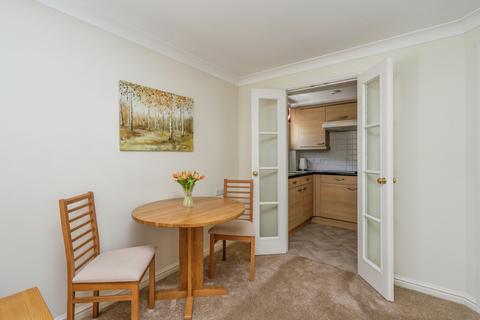 undefined, London Road, Cowplain, Waterlooville, Hampshire, PO8