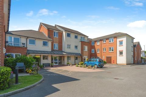 1 bedroom flat for sale, London Road, Cowplain, Waterlooville, Hampshire, PO8